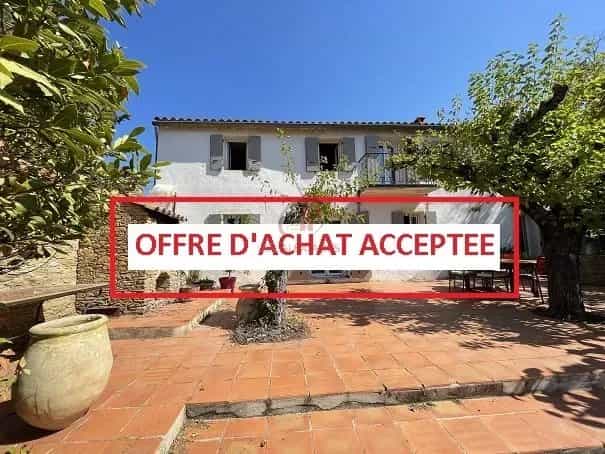 Hus i Le Beausset, Provence-Alpes-Cote d'Azur 12188499