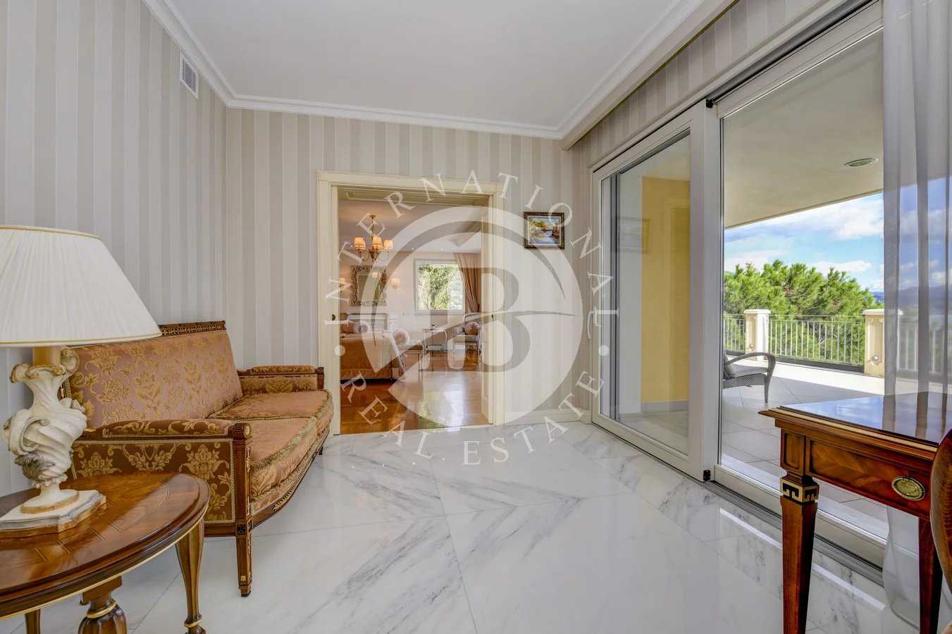 House in Cannero Riviera, Verbano-Cusio-Ossola 12188517