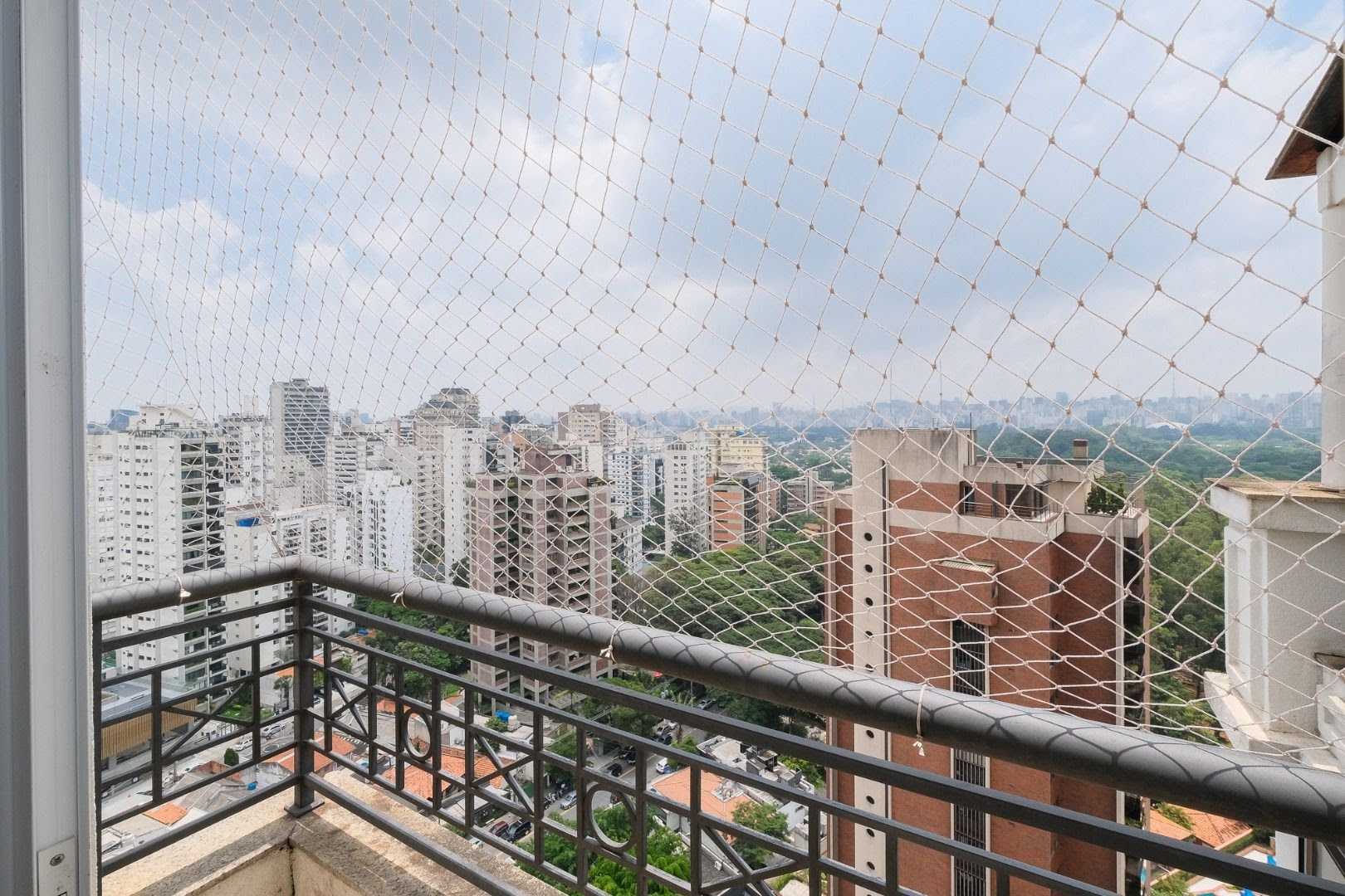 אַחֵר ב , São Paulo 12188642