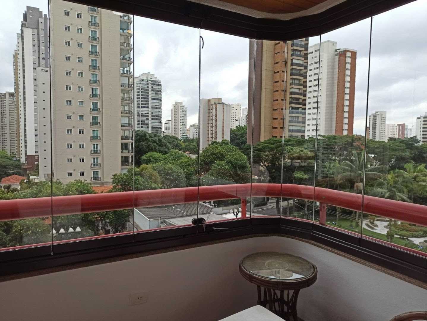 Inny w Ibirapuera, San Paulo 12188690