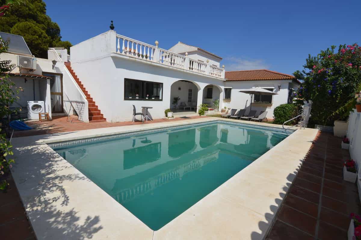 House in Estepona, Andalusia 12189948