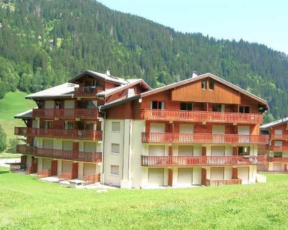 Condominium in Chatel, Auvergne-Rhone-Alpes 12191166