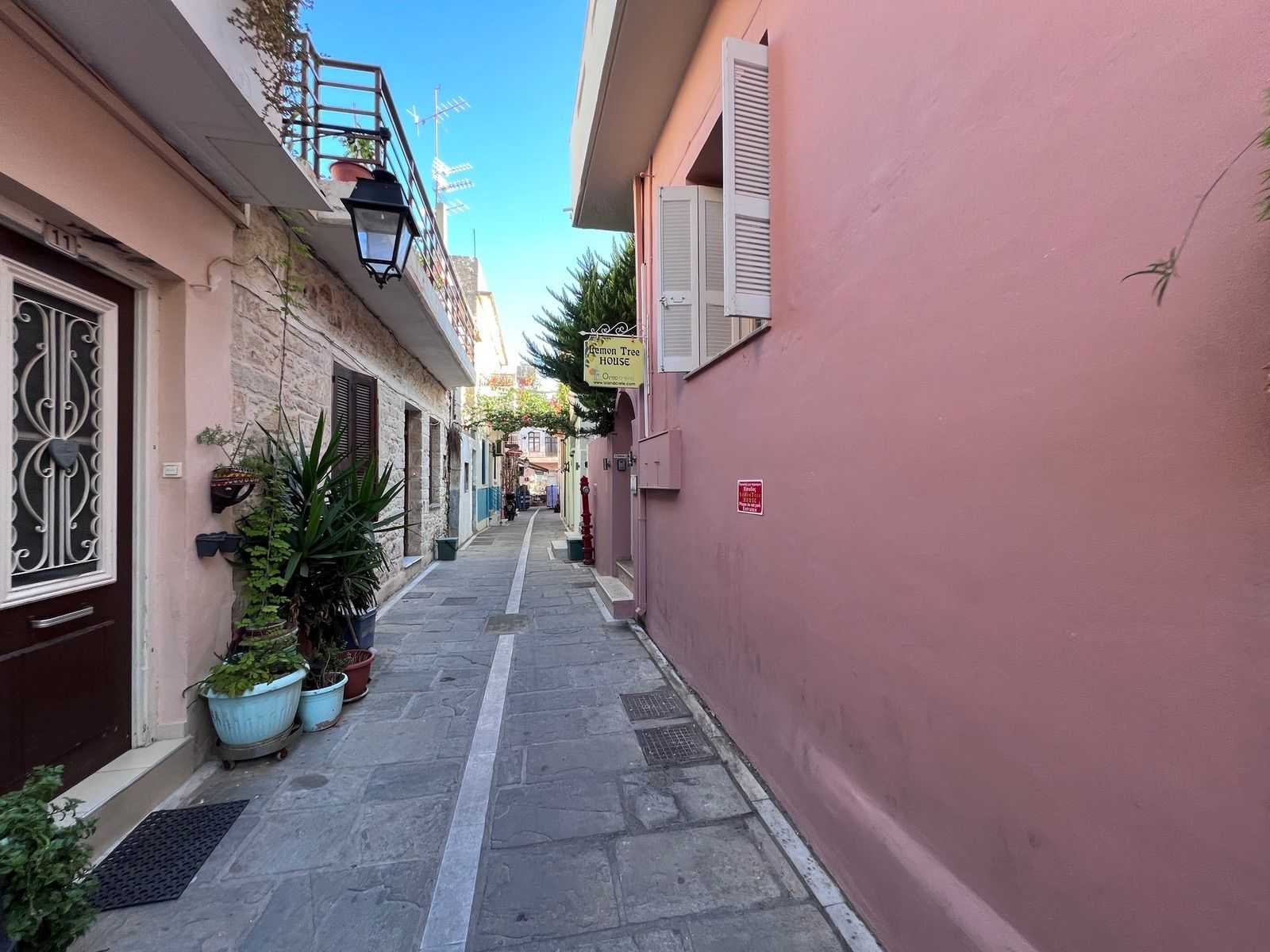 Condominium in Agios Antonios, Kriti 12191747
