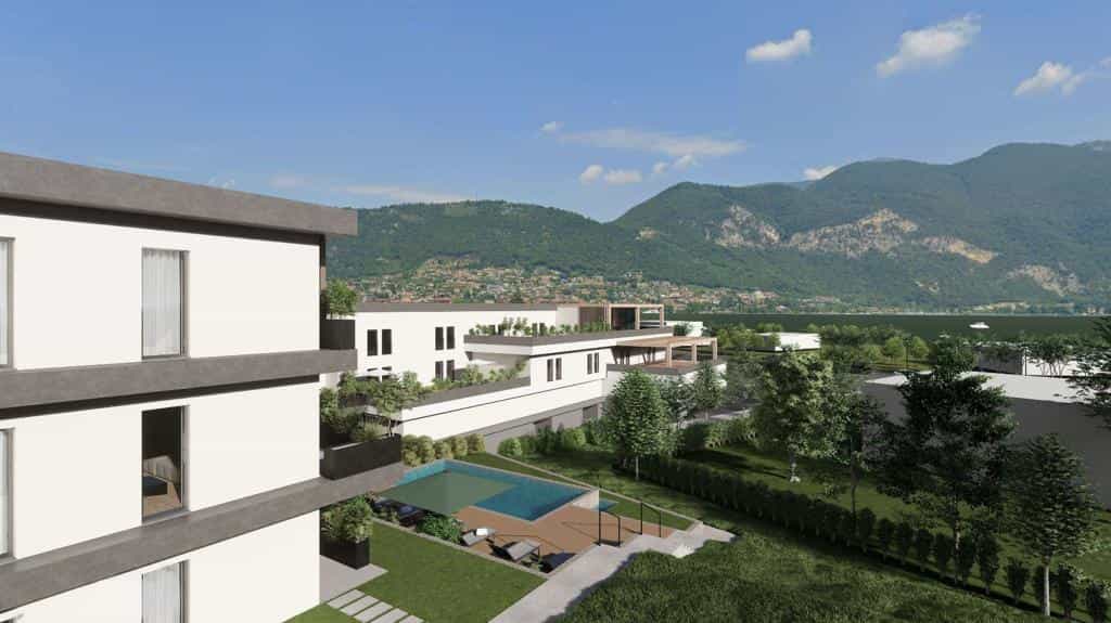 Condominium in Paratico, Lombardia 12192140