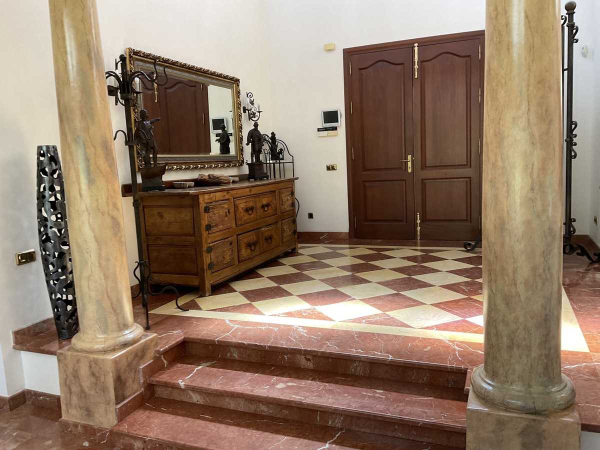 Talo sisään Benahavís, Andalucía 12192266