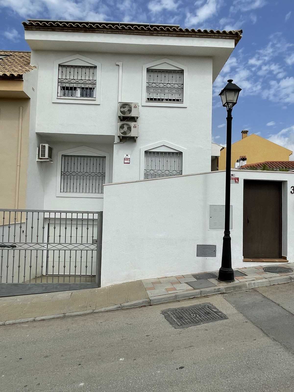 House in Fuengirola, Andalusia 12192281