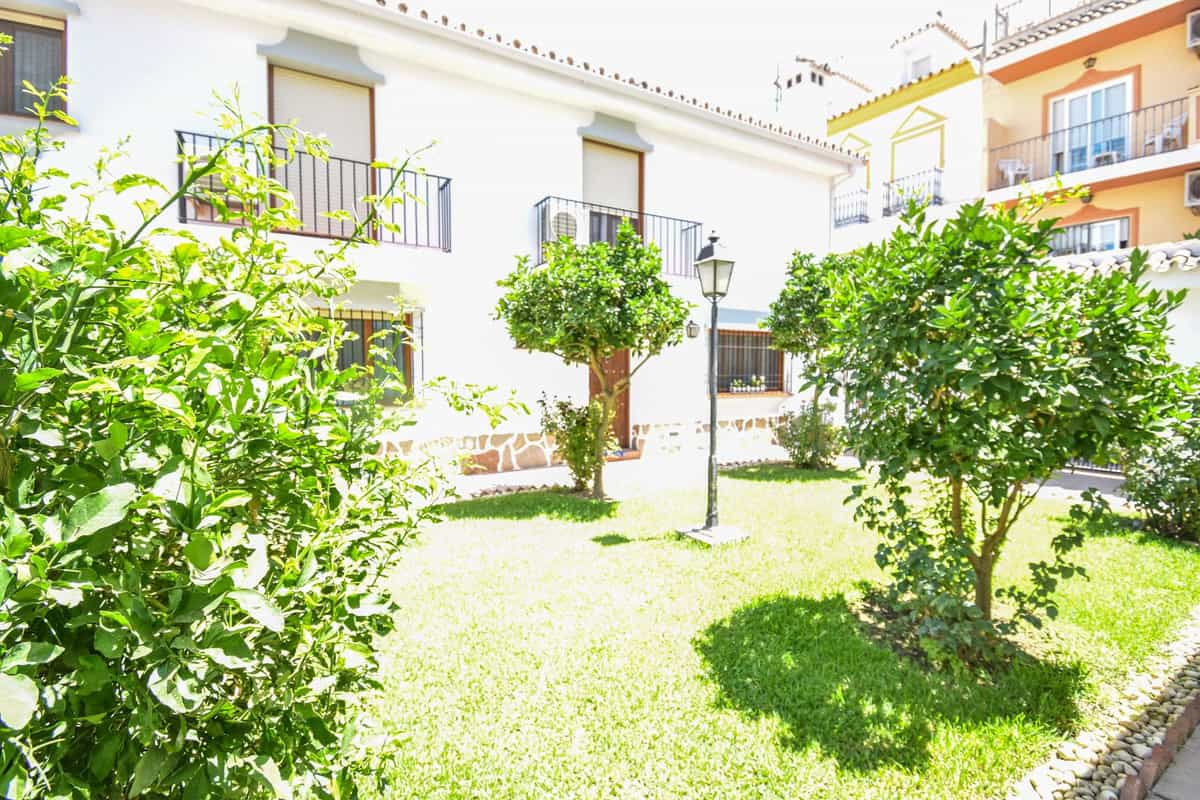House in Fuengirola, Andalusia 12192283