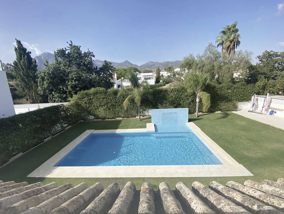 House in Marbella, Andalusia 12192324