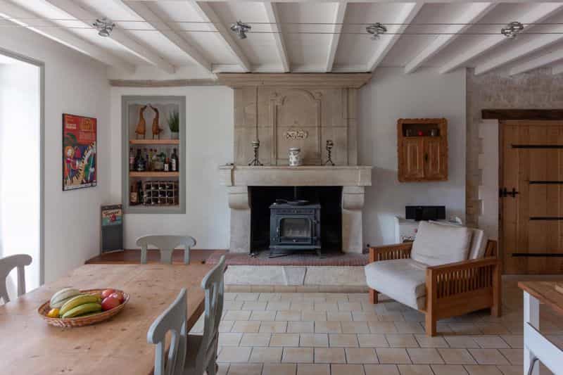 Huis in Matha, Nouvelle-Aquitaine 12192432