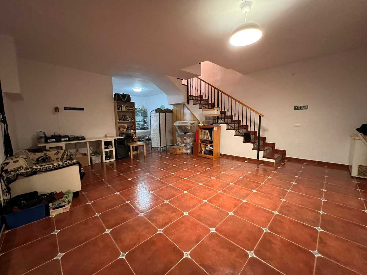 House in Fuengirola, Andalusia 12192531