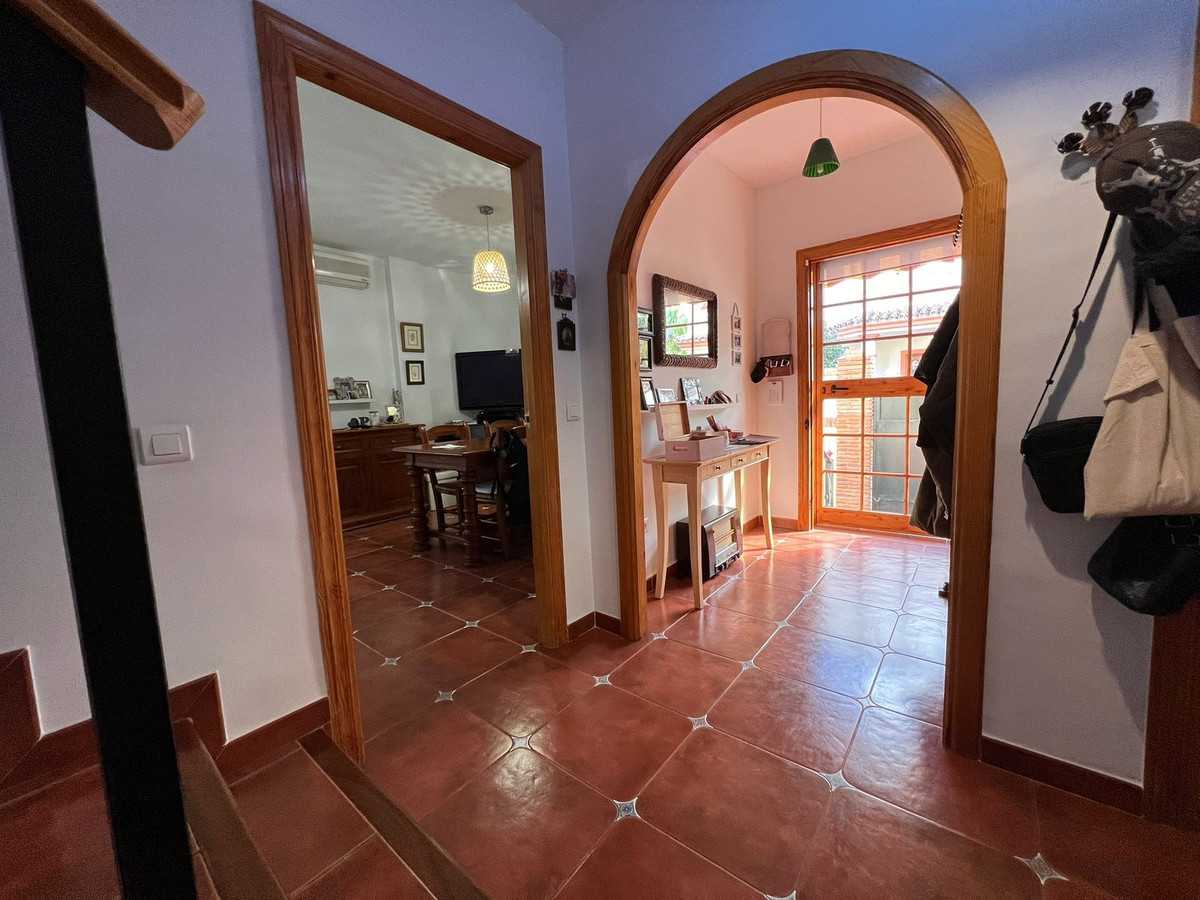 House in Fuengirola, Andalusia 12192531