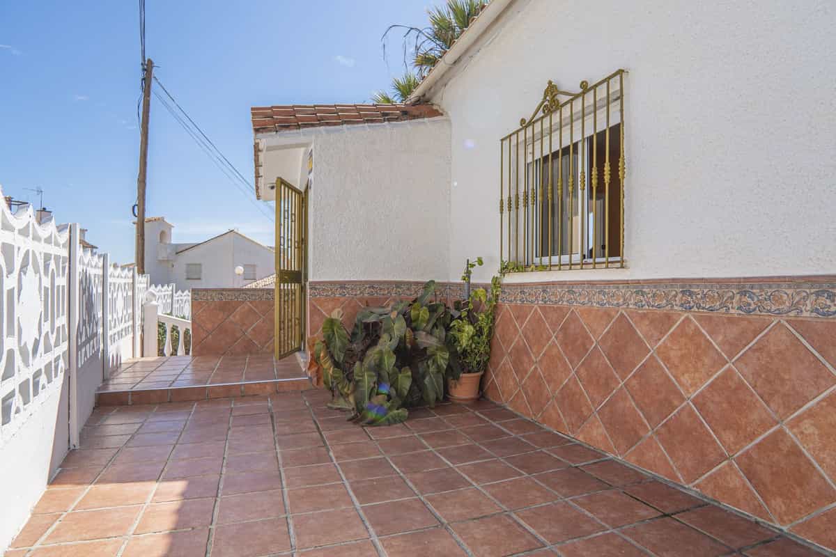 House in Fuengirola, Andalusia 12192687