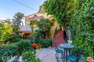 House in Universal City, California 12193353
