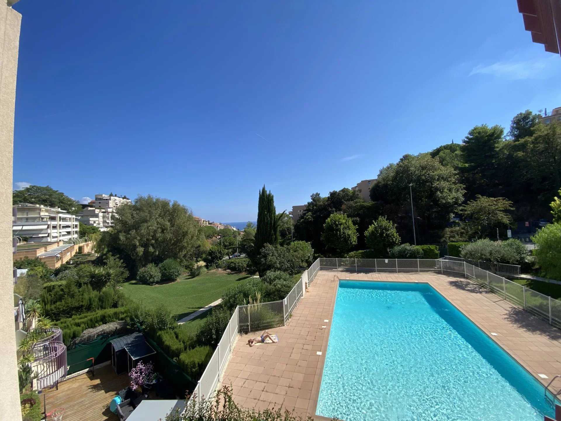 Condominium in La Californie, Provence-Alpes-Cote d'Azur 12193966