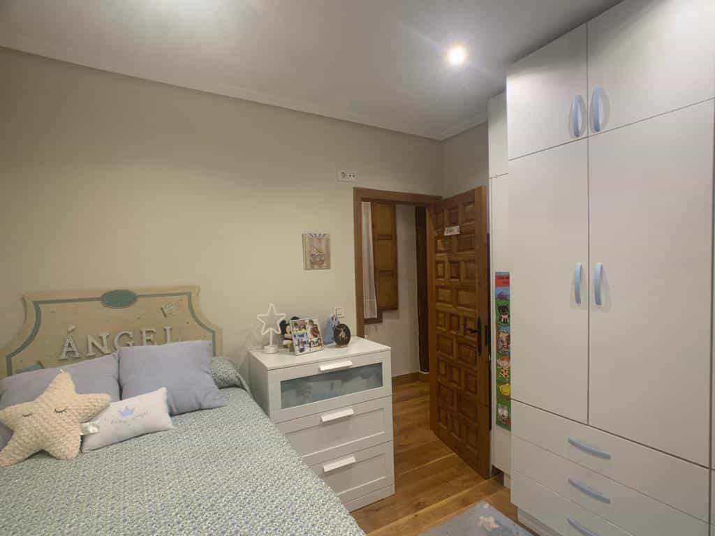 公寓 在 Bilbo, Euskadi 12194437