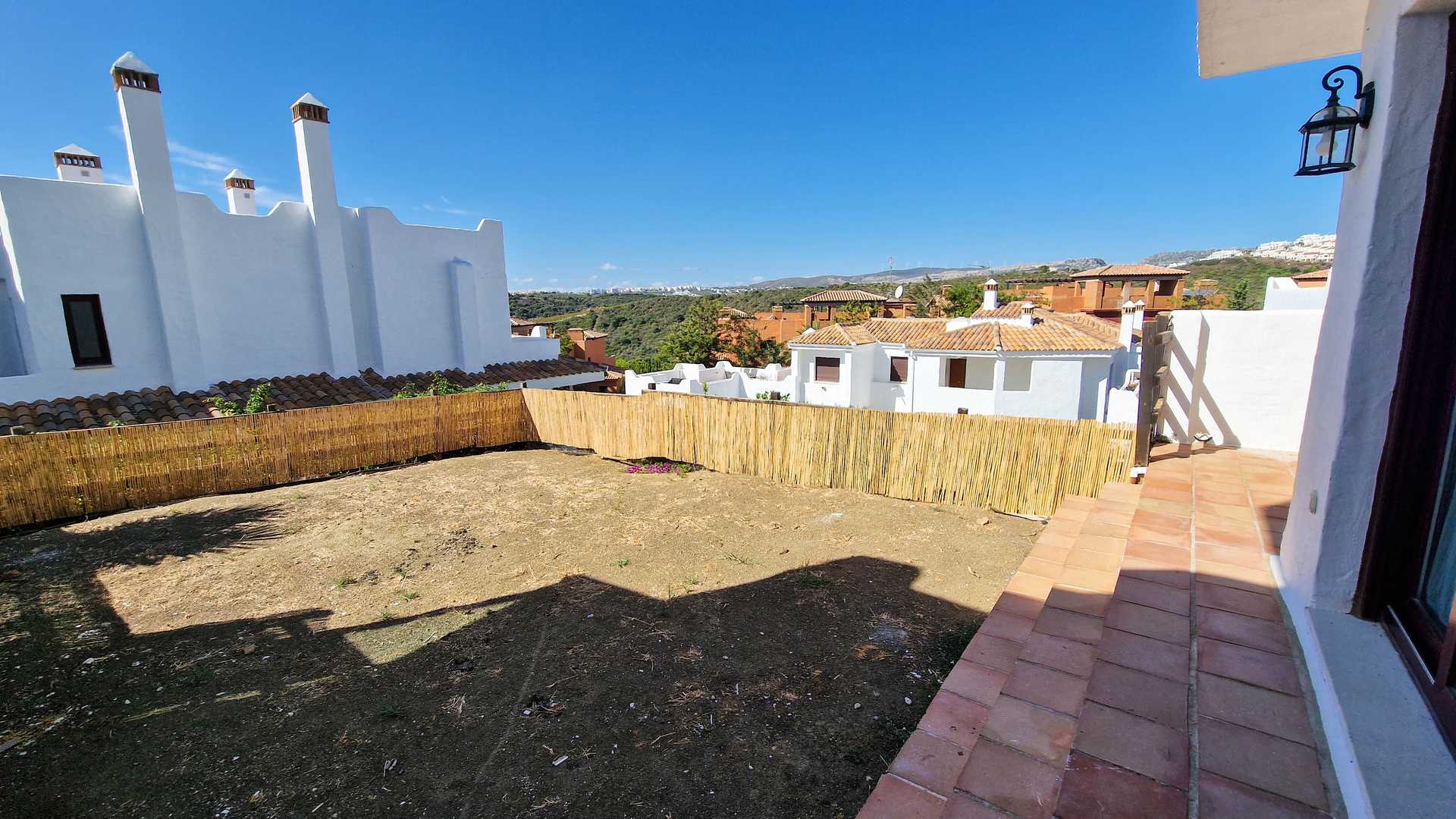 Condominium in Casares, Andalucía 12194494