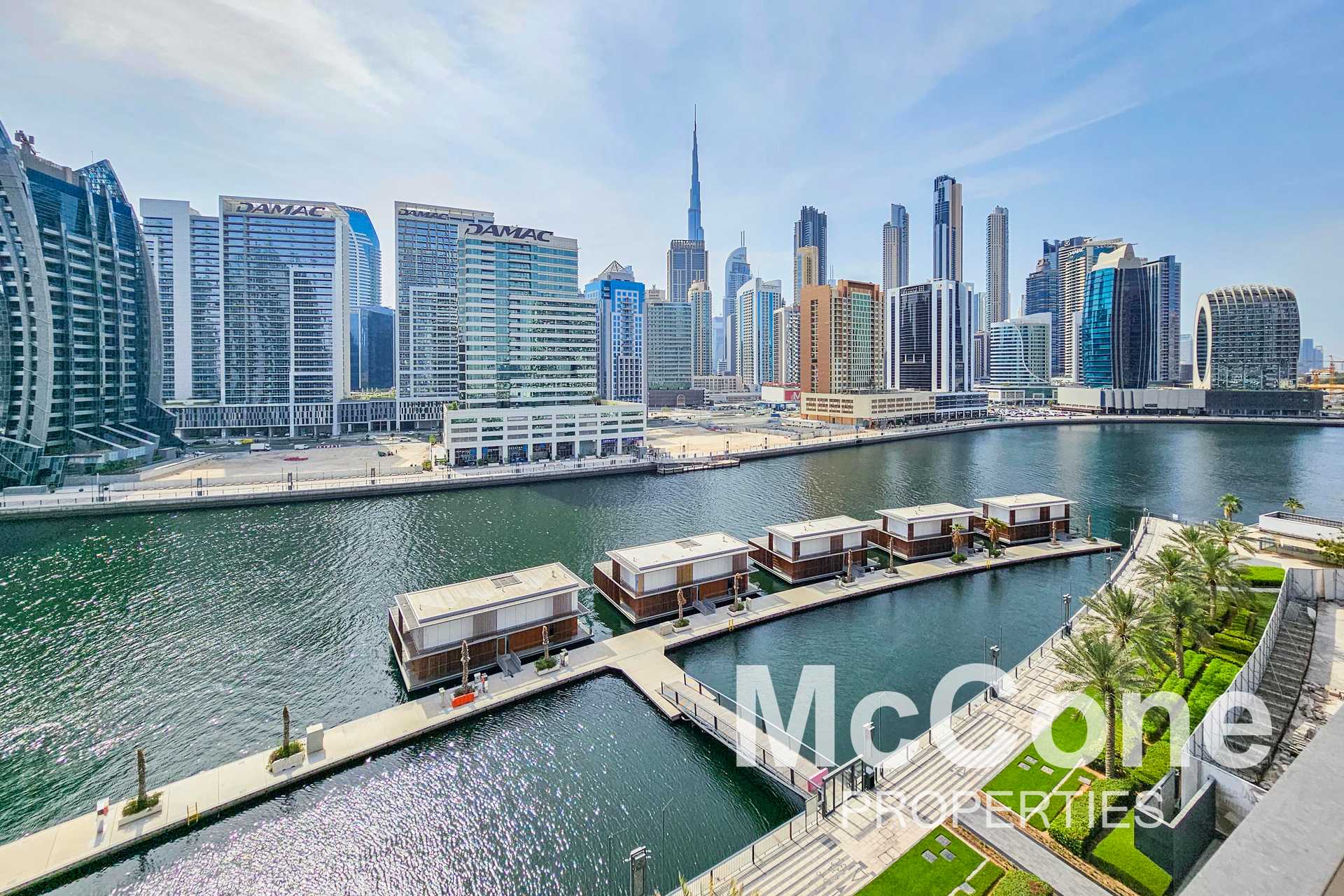 Condominium in Dubai, Dubai 12194506