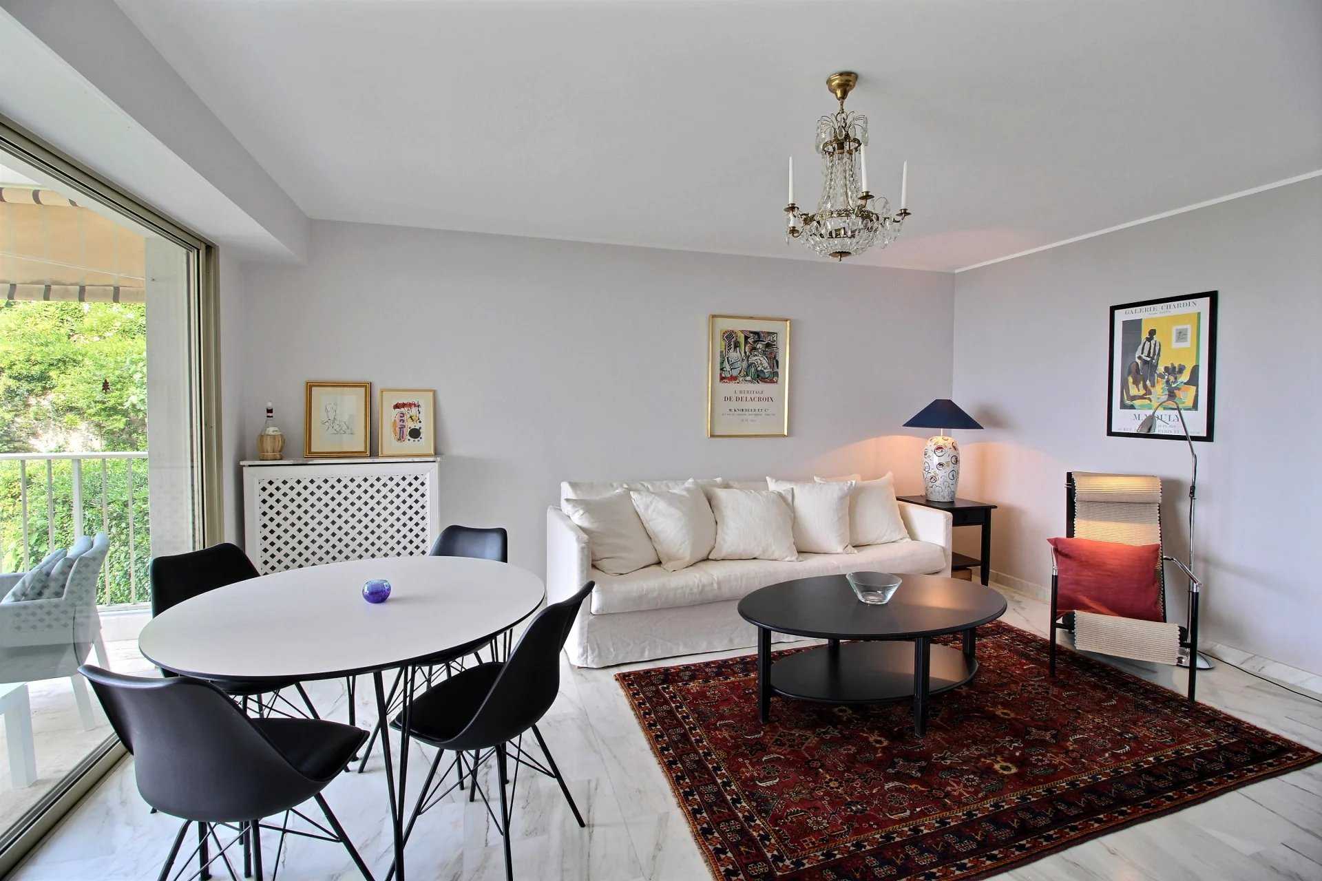 Condominium in Menton, Provence-Alpes-Cote d'Azur 12195446