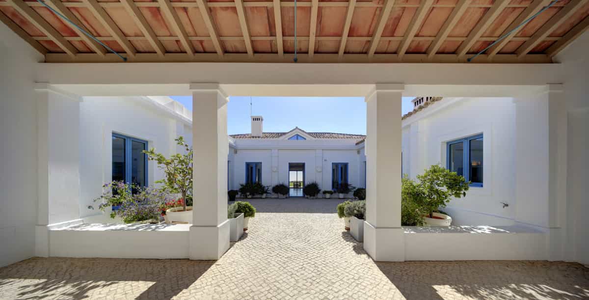 House in Benahavís, Andalusia 12195511