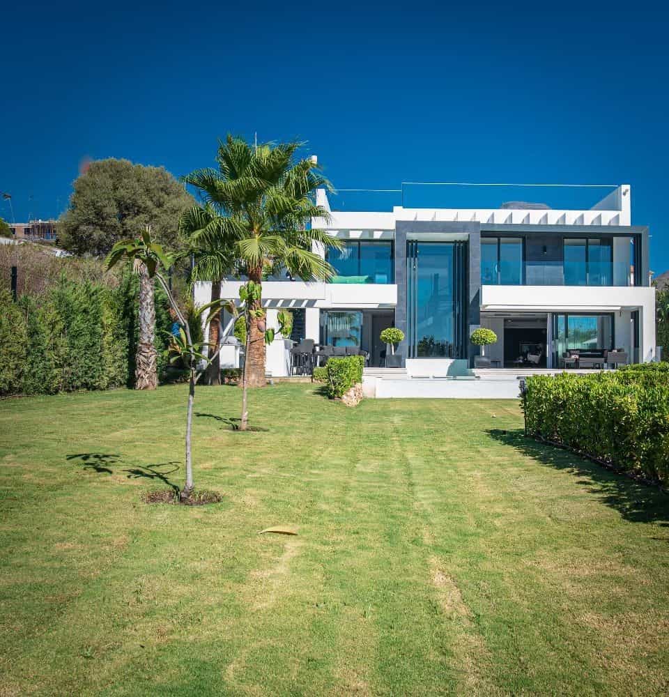 House in Estepona, Andalusia 12195665