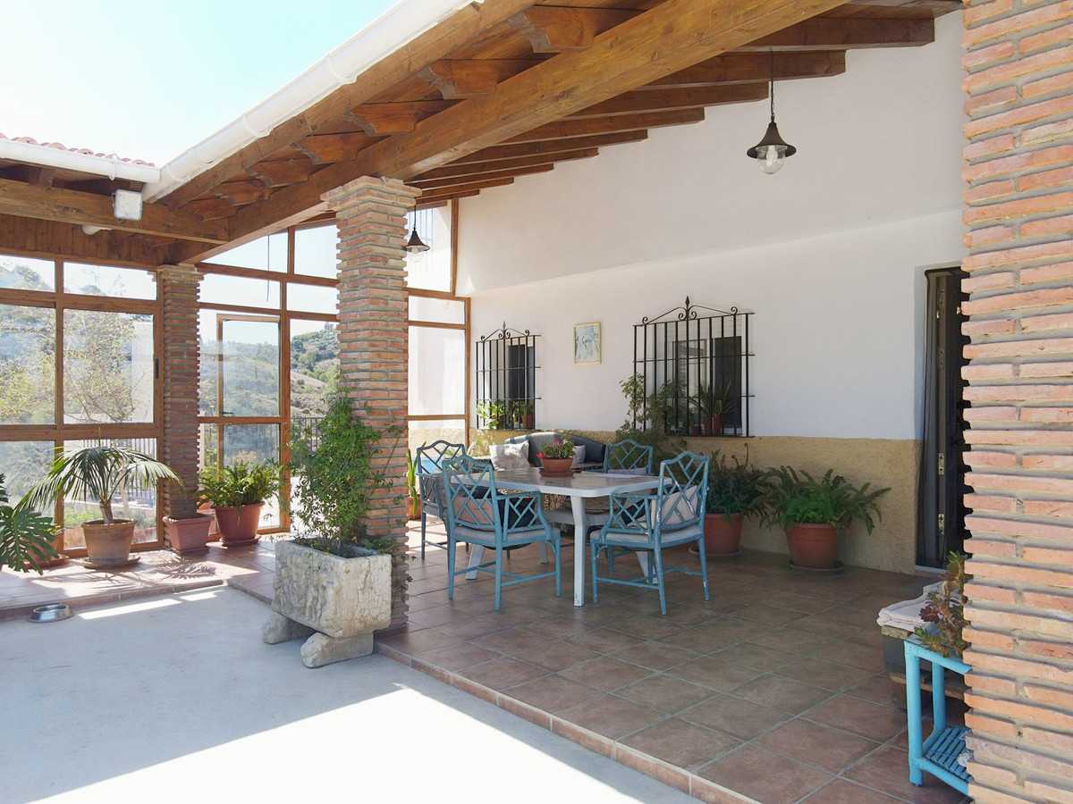 House in Alhaurín el Grande, Andalusia 12195703