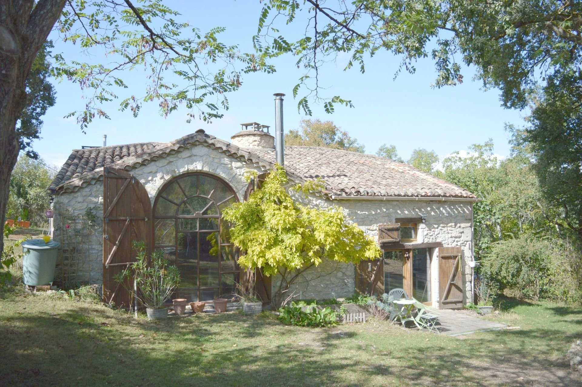 Rumah di Saint-Maurin, Nouvelle-Aquitaine 12195760