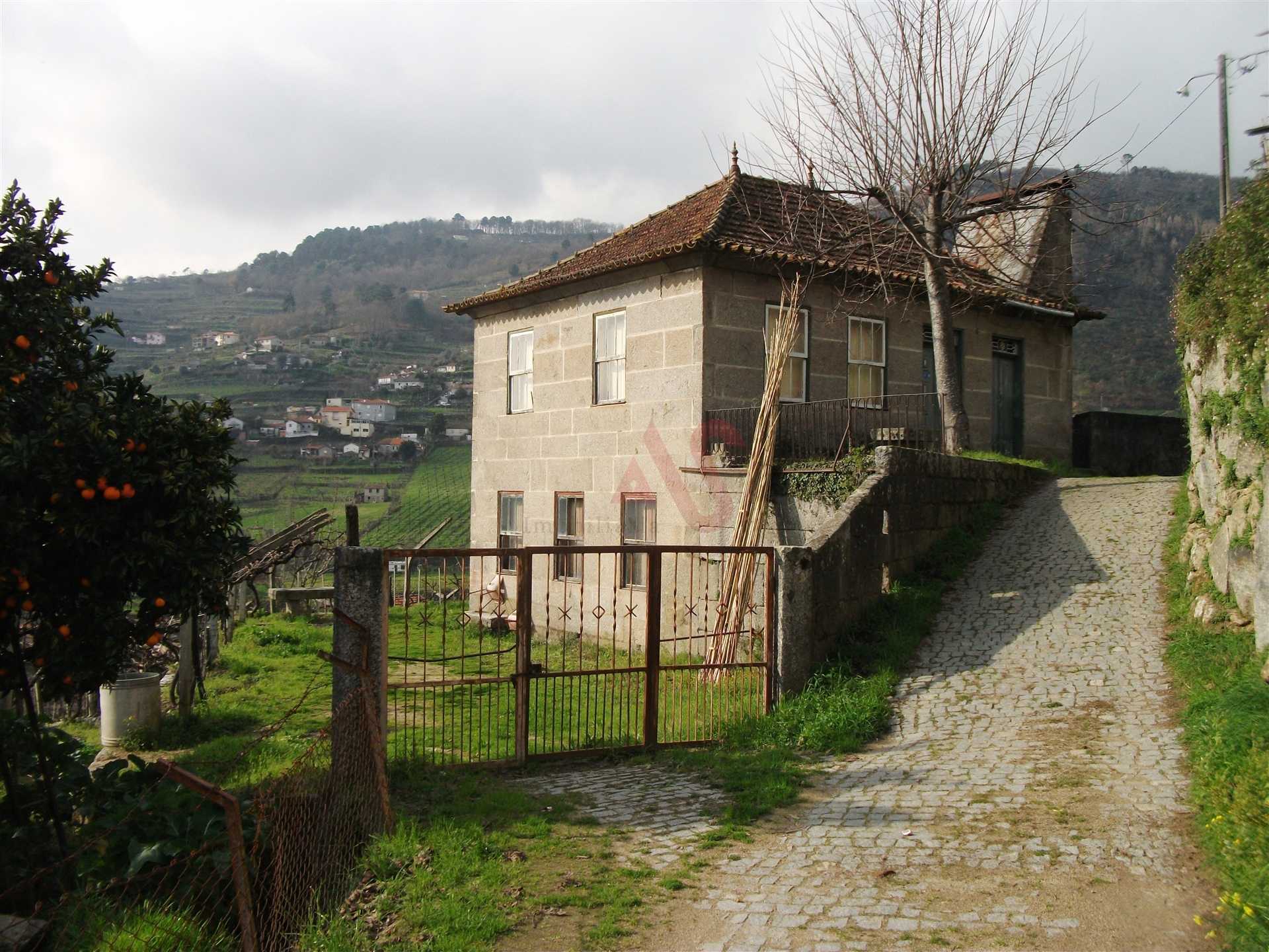 Hus i Prado, Porto 12195772
