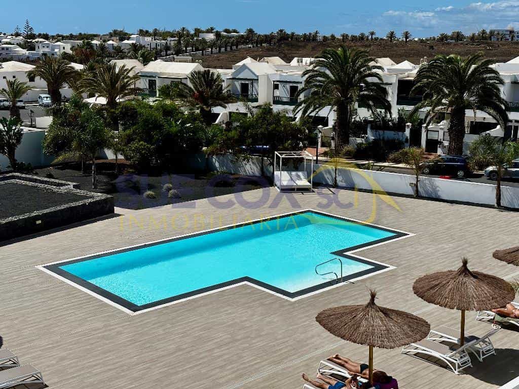 Condominium in Arrecife, Canary Islands 12195780