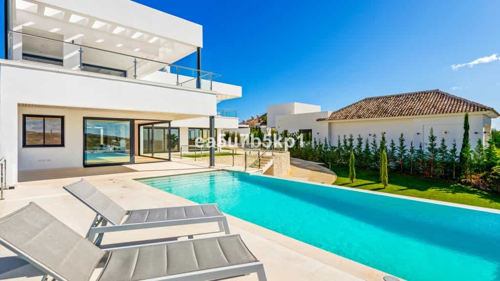 House in Marbella, Andalusia 12196017