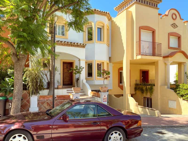 rumah dalam Marbella, Andalusia 12196021