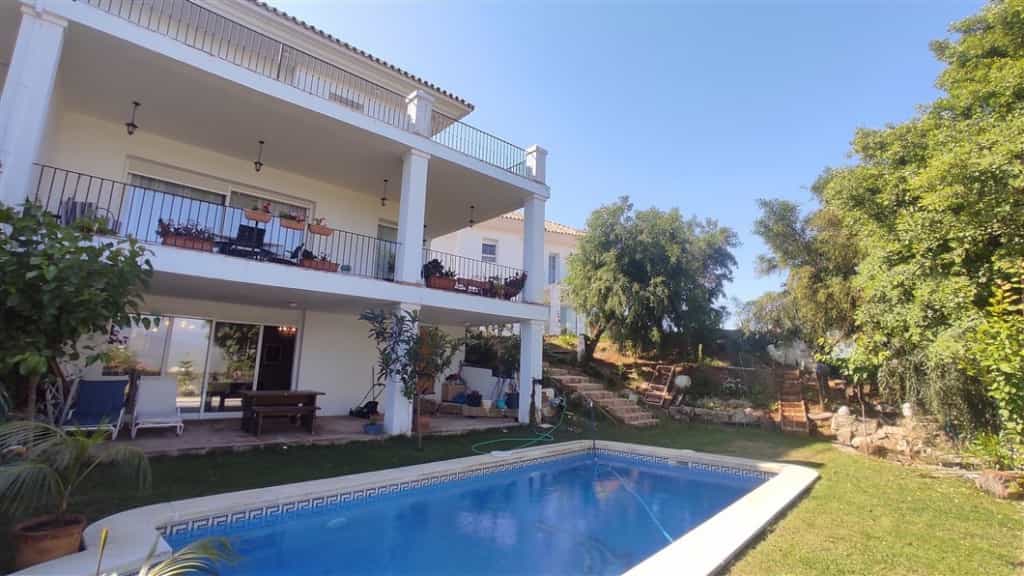 House in Marbella, Andalusia 12196024