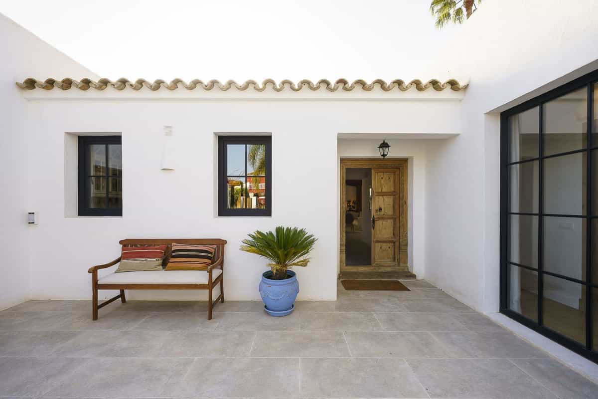 rumah dalam Marbella, Andalusia 12196079