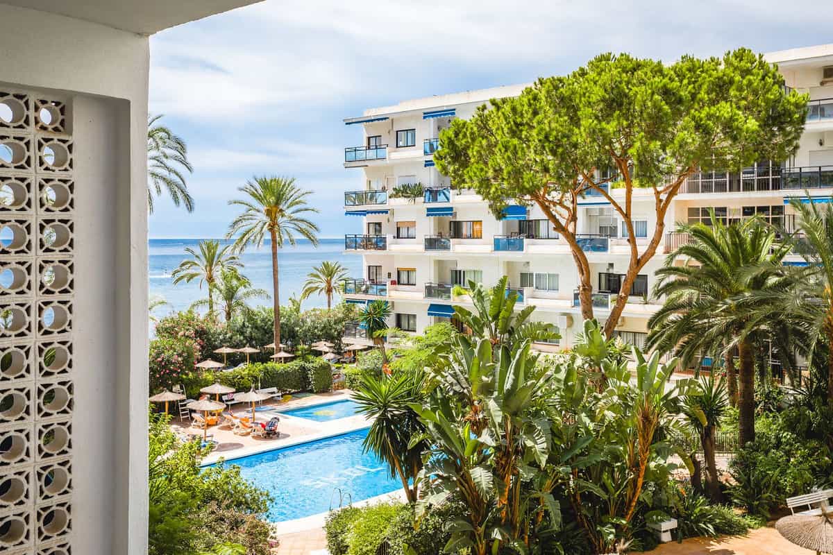 Condominium in Marbella, Andalusia 12196096