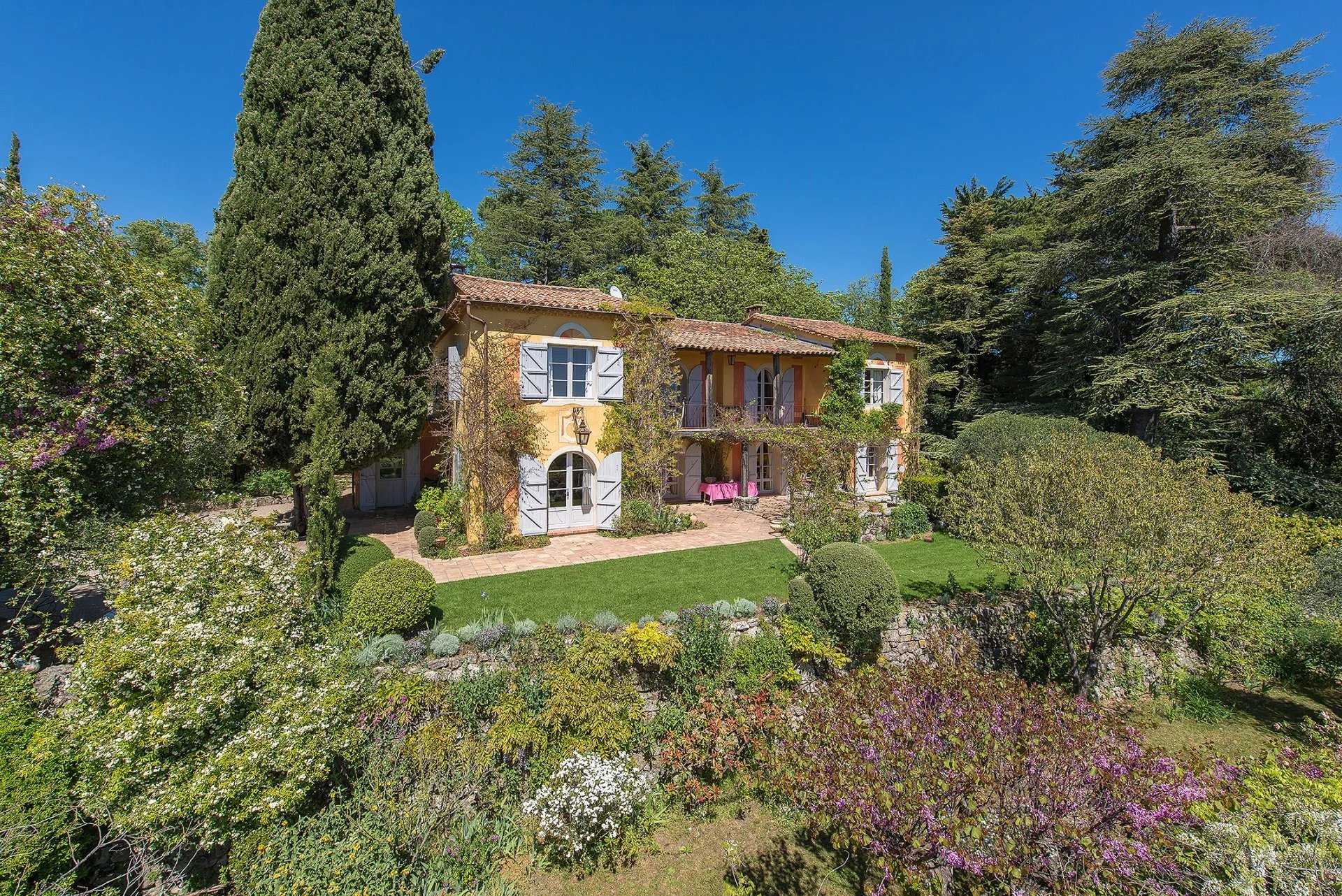 Casa nel Chateauneuf-Grasse, Provenza-Alpi-Costa Azzurra 12196134