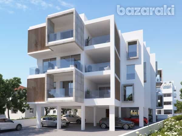 Condominium in Kato Polemidia, Lemesos 12196236