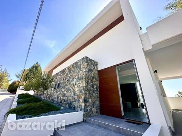rumah dalam Moniatis, Limassol 12196369