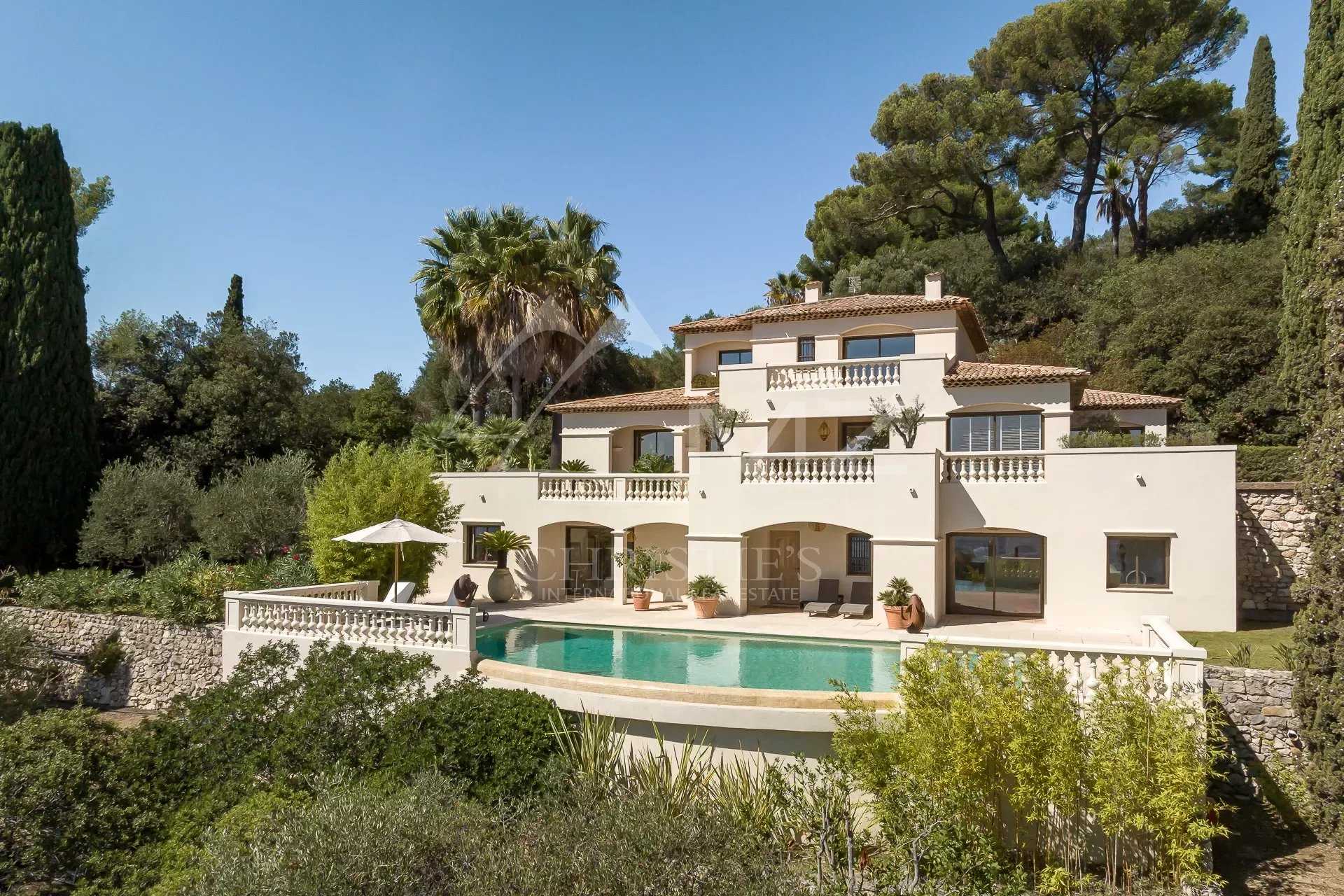 σπίτι σε Le Ray, Provence-Alpes-Cote d'Azur 12197152