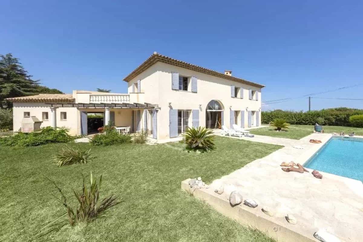 House in Tanneron, Provence-Alpes-Cote d'Azur 12197230