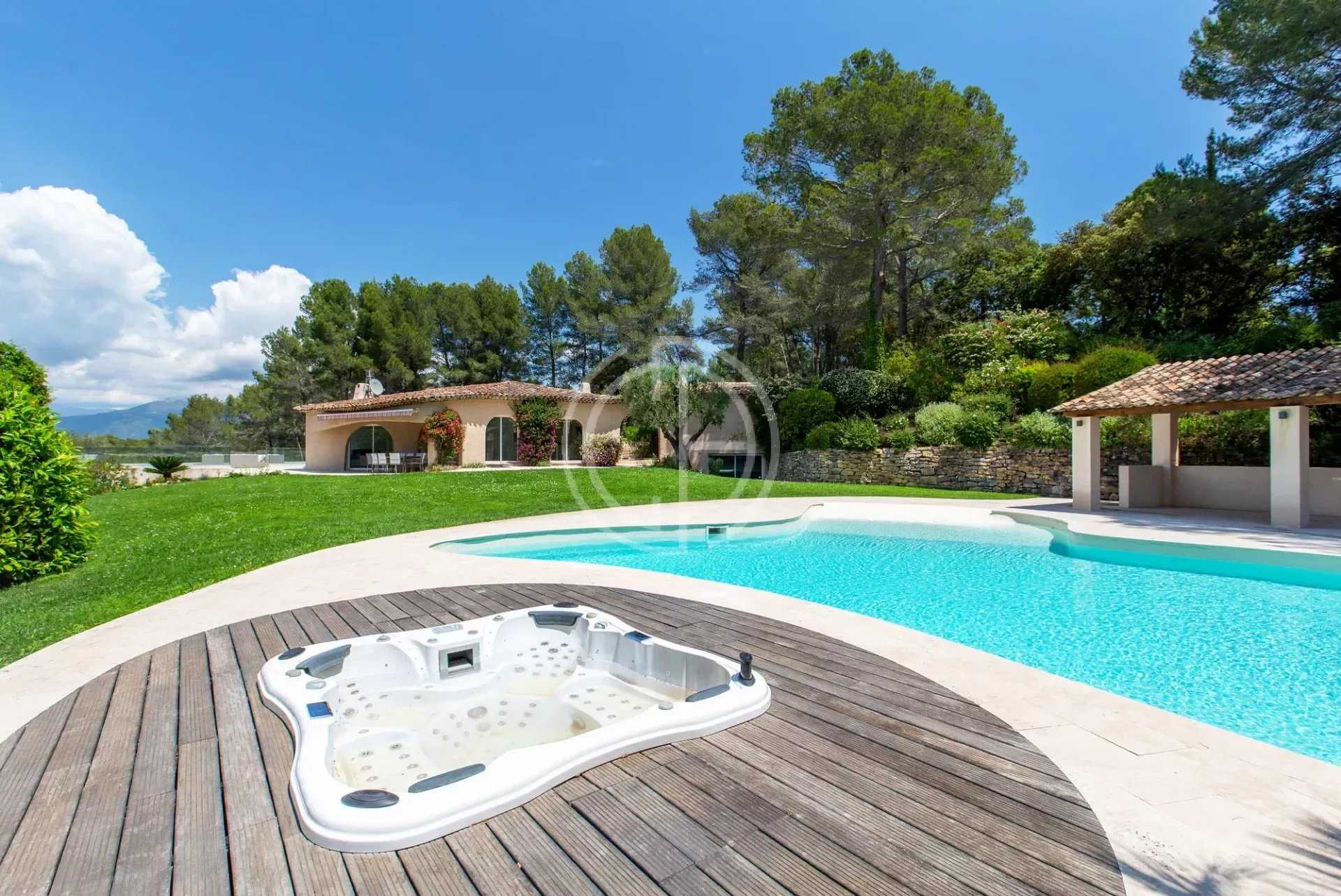 Hus i Mouans-Sartoux, Provence-Alpes-Cote d'Azur 12197245