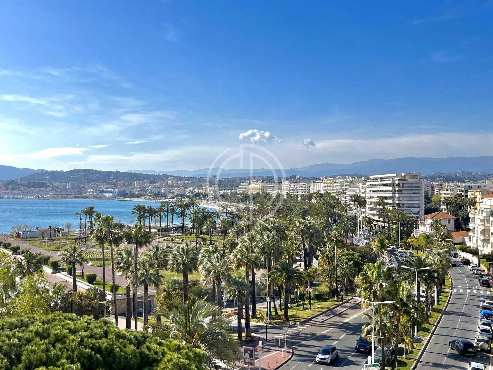 Condominium dans Cannes, Provence-Alpes-Côte d'Azur 12197247