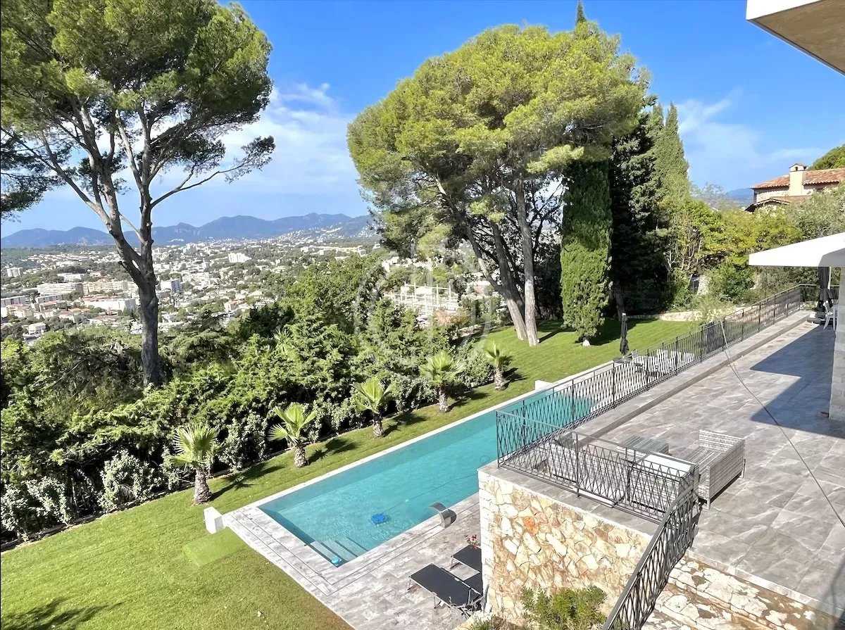 House in Mougins, Alpes-Maritimes 12197267