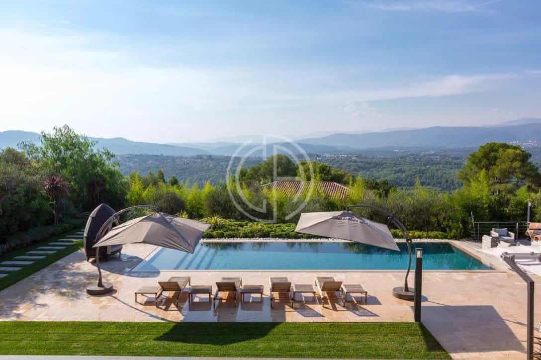 Residential in Mougins, Alpes-Maritimes 12197302