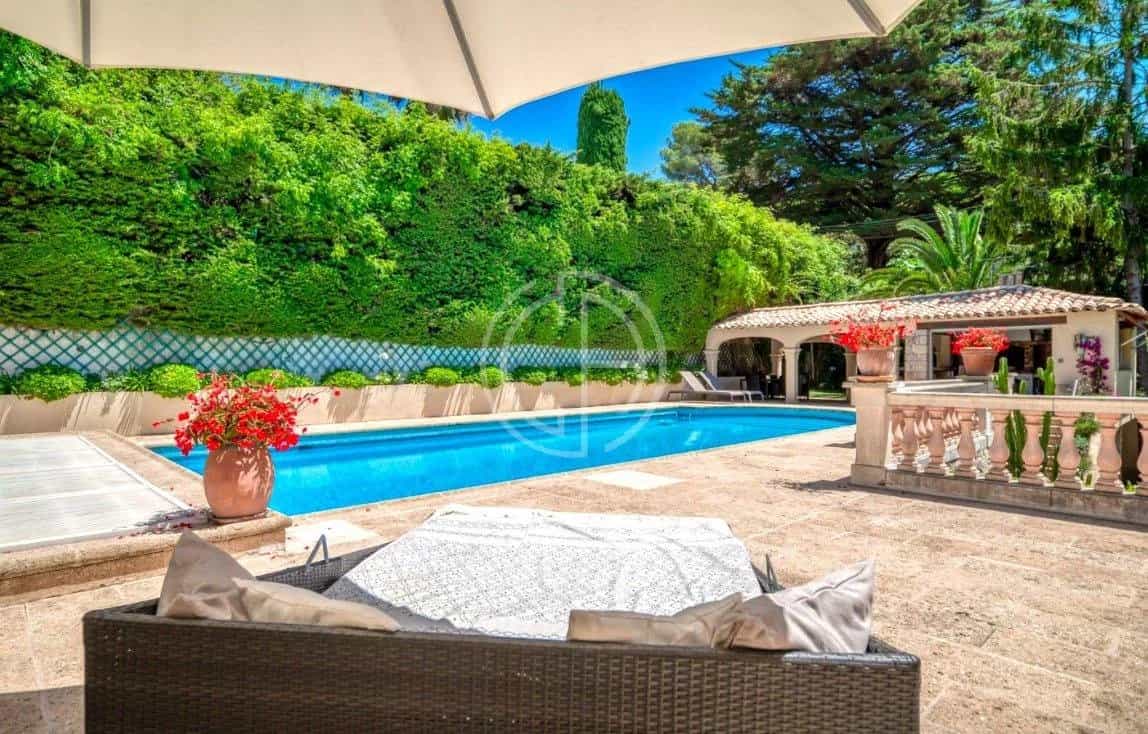 Rumah di Le Cannet, Provence-Alpes-Cote d'Azur 12197304