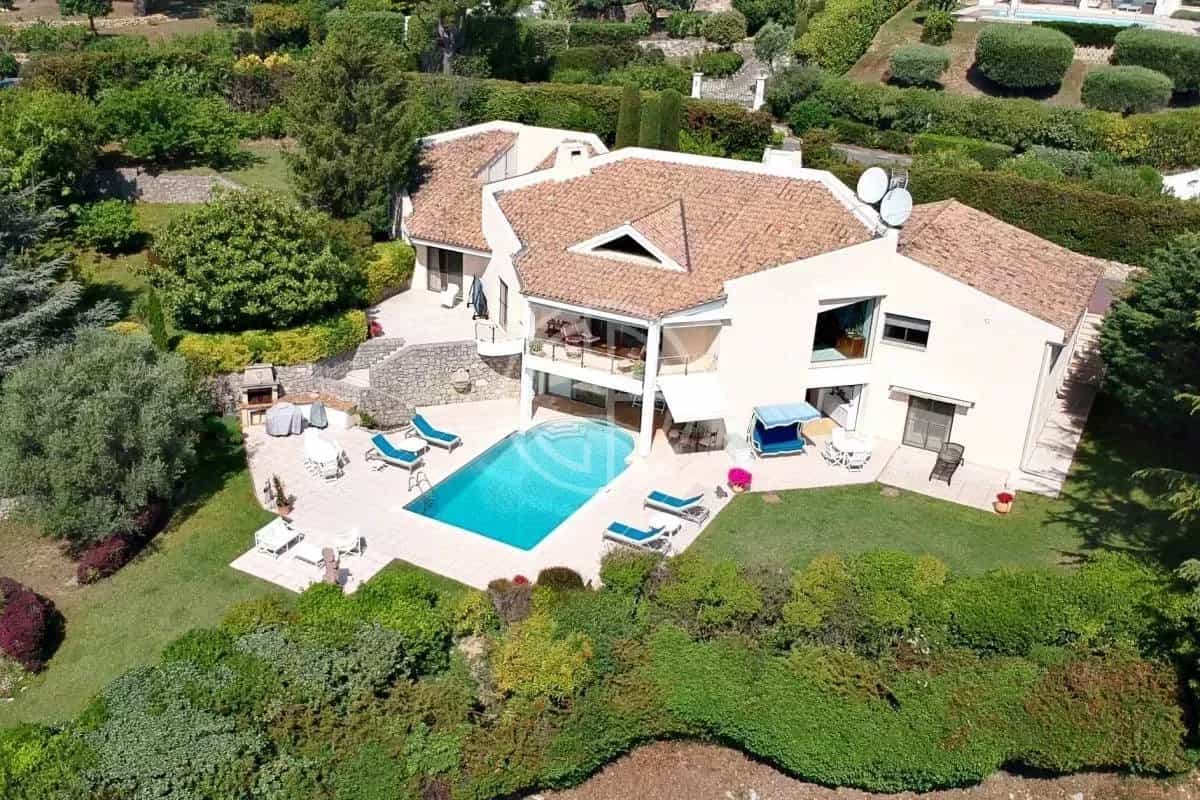Rumah di Peymeinade, Provence-Alpes-Cote d'Azur 12197307