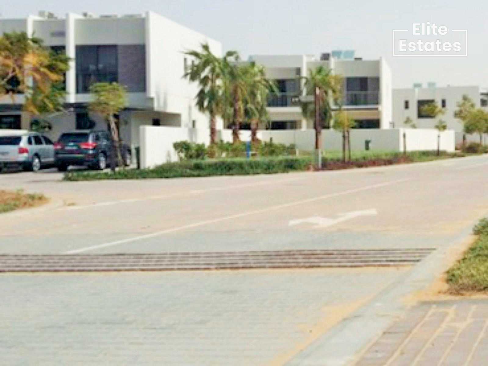 Condominium in Dubai, Dubai 12197822