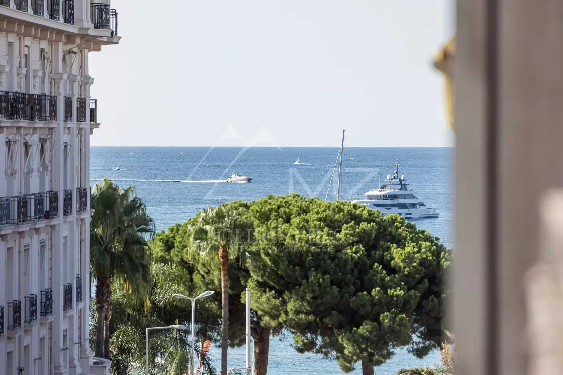Ejerlejlighed i Cannes, Provence-Alpes-Cote d'Azur 12198038