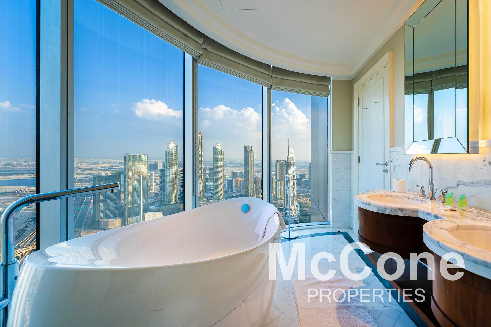Condominium in 21447, Dubai 12198078