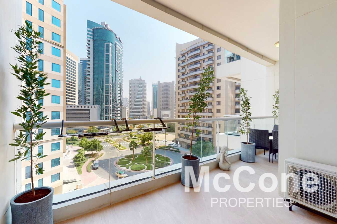 Condominium in Dubai, Dubai 12198086