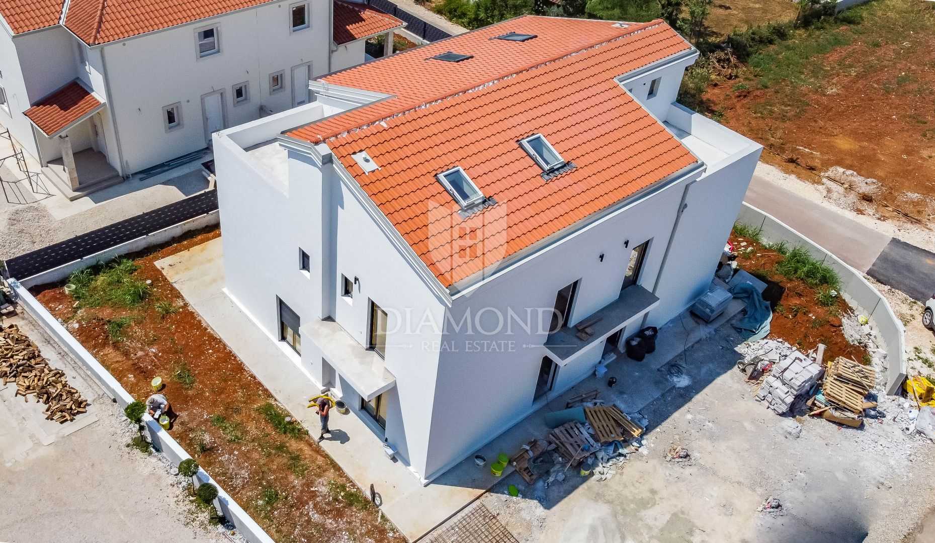 House in Poreč, Istria County 12198217