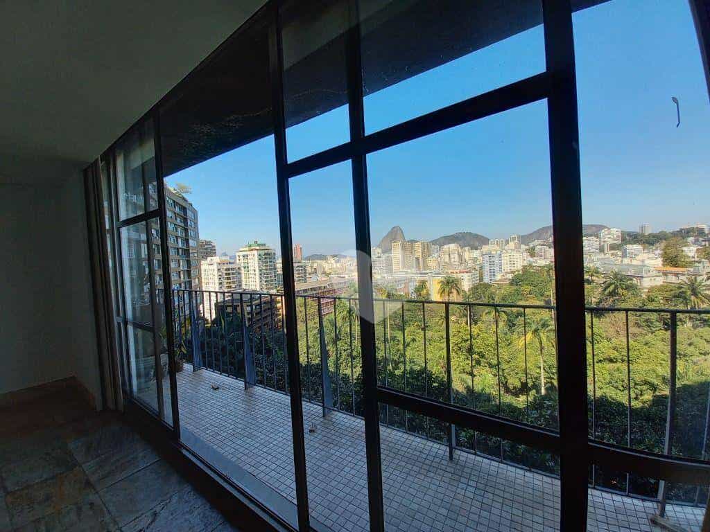 Condominium in Catete, Rio de Janeiro 12198378